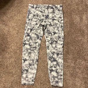 Athleta Women’s 7/8 leggings